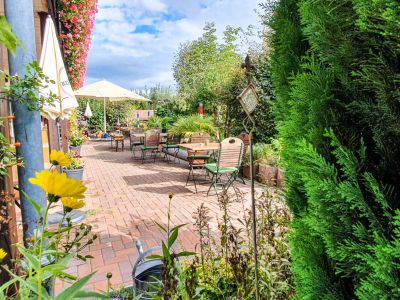 Die großzügige Terrasse